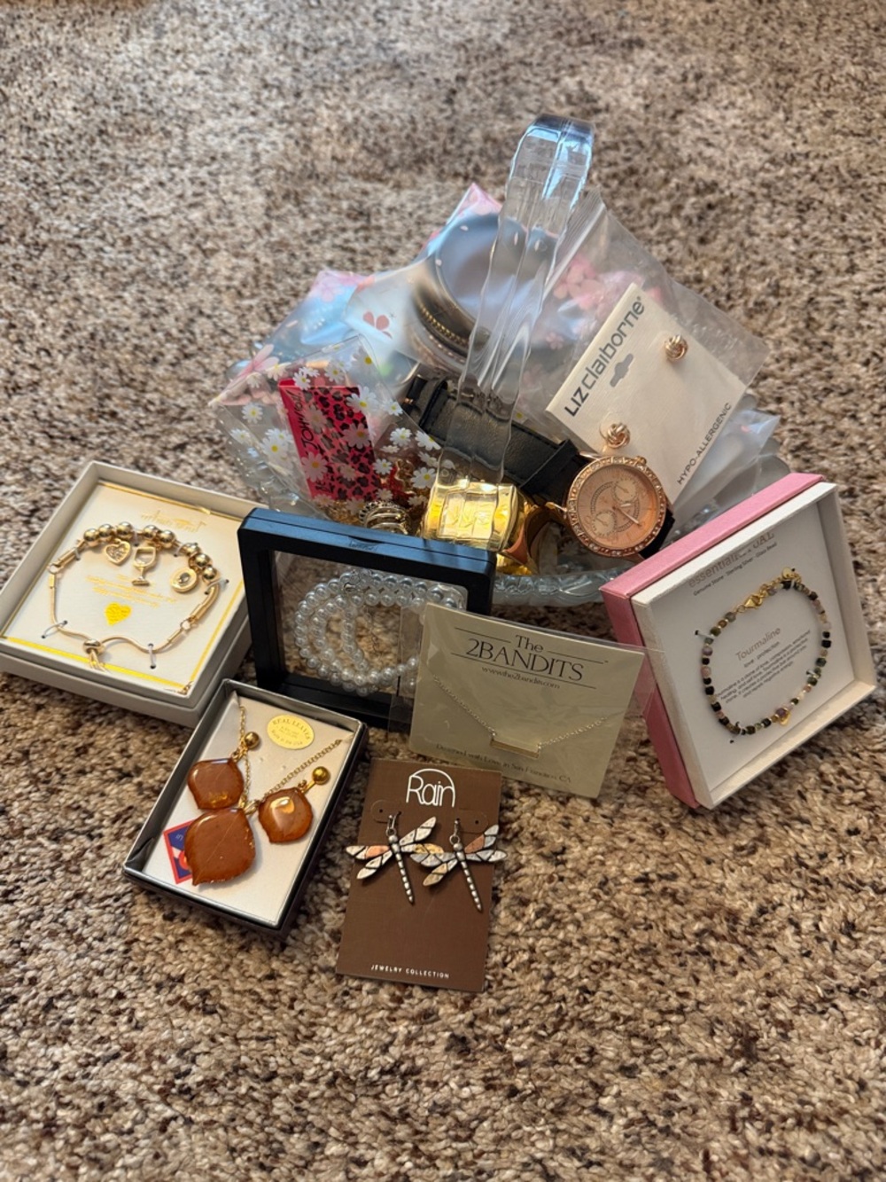Semi-Mystery Jewelry Jar in Glass Basket